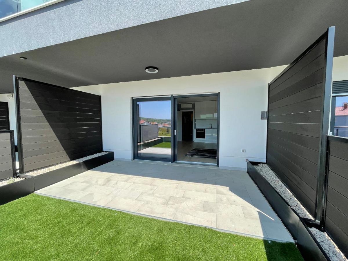 Lux Nanea Apartment Крк Экстерьер фото